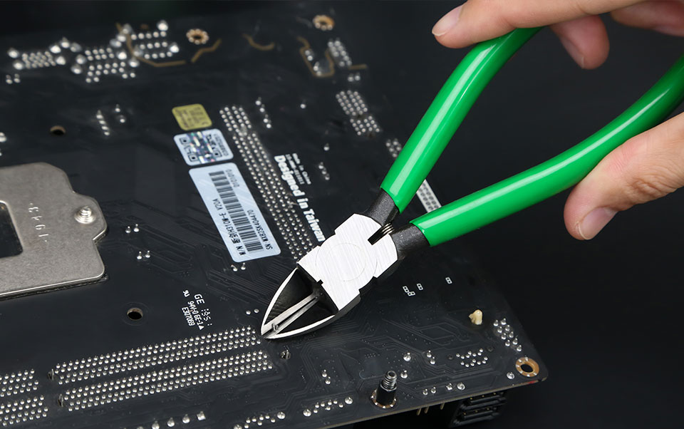 Cutting Pliers